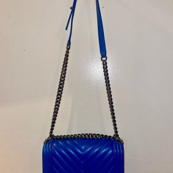 😍💙Chanel Blue chevron quilted  Shoulder Bag with Chain Boy Bag - Picture 5 of 16